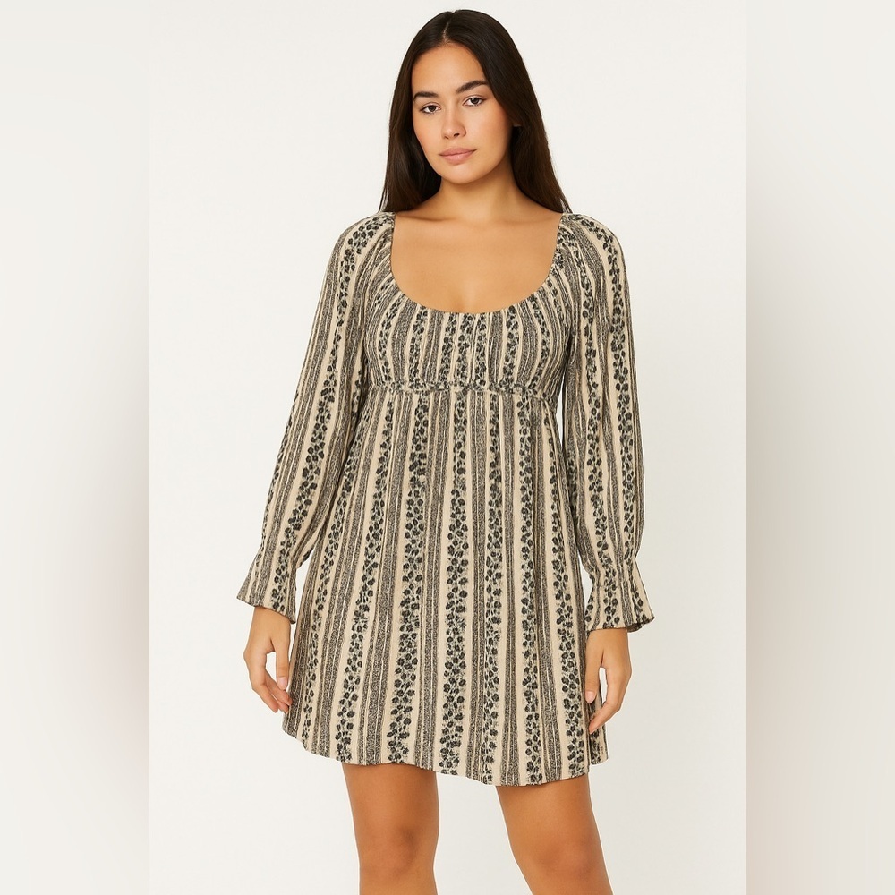 Heyson Chic Striped Long Sleeve Dress in Black and Cream. Size 1X.